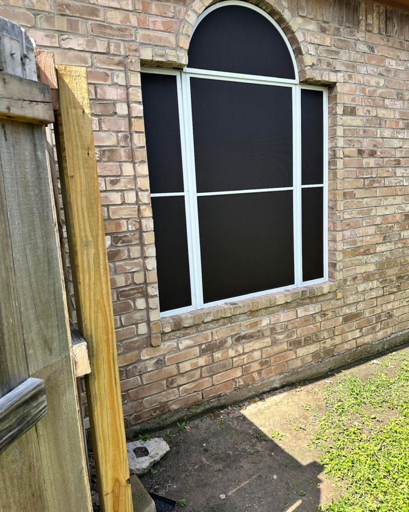 Arch solar screen installation in Edinburg TX